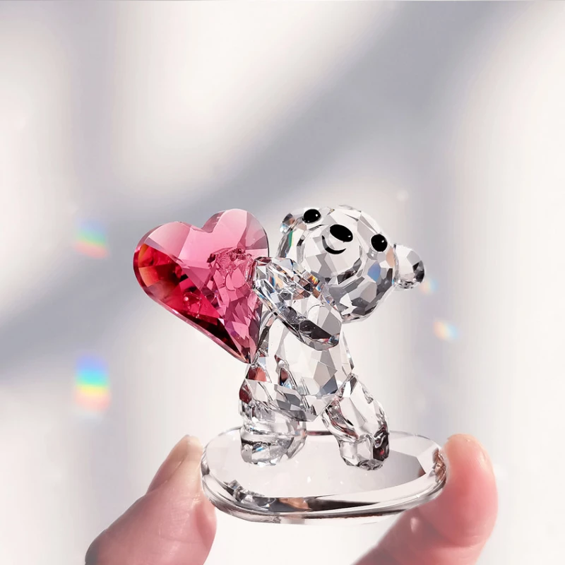 Crystal-Look Bear Car Dashboard Ornament – Acrylic Decor with Red Heart Accent, Vehicle Interior Accessory