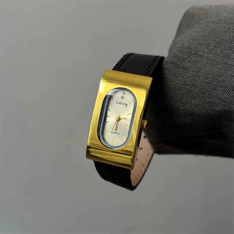 GoGoey Unisex Gold-Tone Alloy Quartz Watch with Tonneau Dial and Black Leather Strap