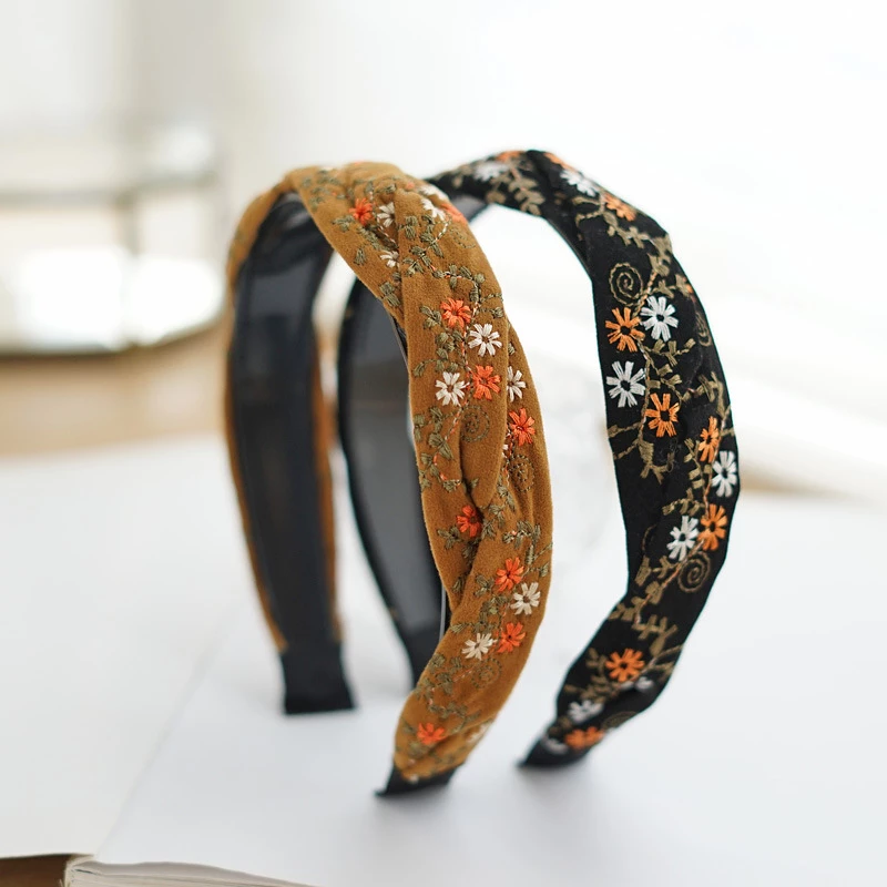 Floral Embroidered Slim Twisted Headband